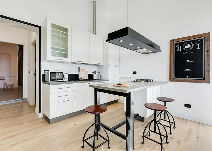 Bmga L Glam Industrial 3-bed In Termini * Roma