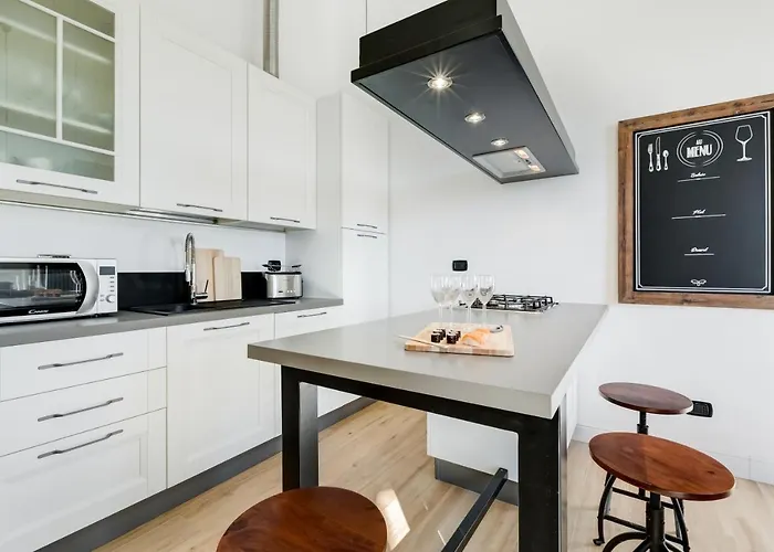Bmga L Glam Industrial 3-bed In Termini * Roma