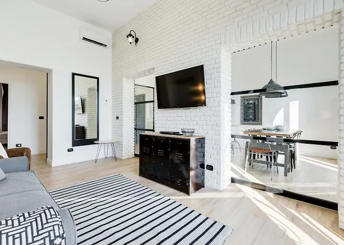 Bmga L Glam Industrial 3-bed In Termini * Roma