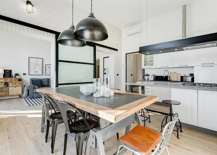 Bmga L Glam Industrial 3-bed In Termini Roma